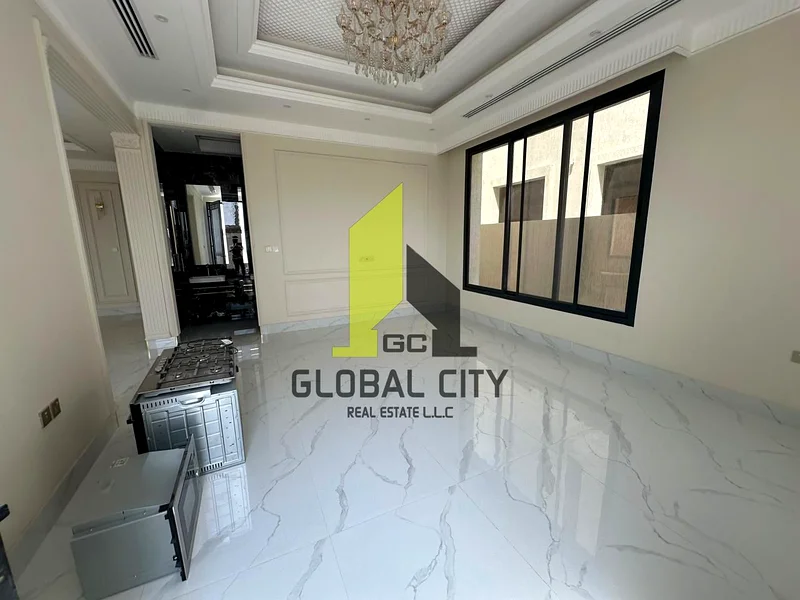 Classical and stunning 5 bedroom villa for sale in Helio 2 | 3500 sqft | 1,90,000 | Mortgage available63908369346178114
