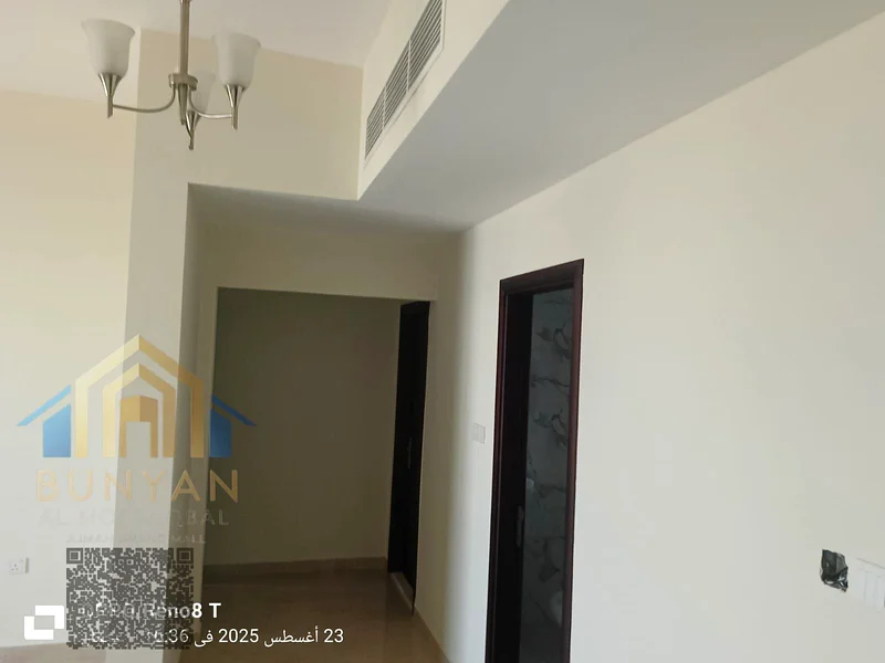 🏢 شقة للإيجار السنوي – الجرف 3، عجمان (الرمز 202)  فرصة رائعة للإيجار السنوي في شقة واسعة تقع في الجرف 3، عجمان. موقع هادئ مثالي للعائلات، مع سهولة الوصول إلى الخدمات والطرق الرئيسية.63713594593666112