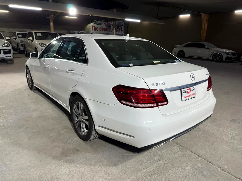 MERCEDES E-CLASS E300 2014 | FULL SERVICE HISTORY | AVANTGARDE PACKAGE | TWO KEYS63699043935490113