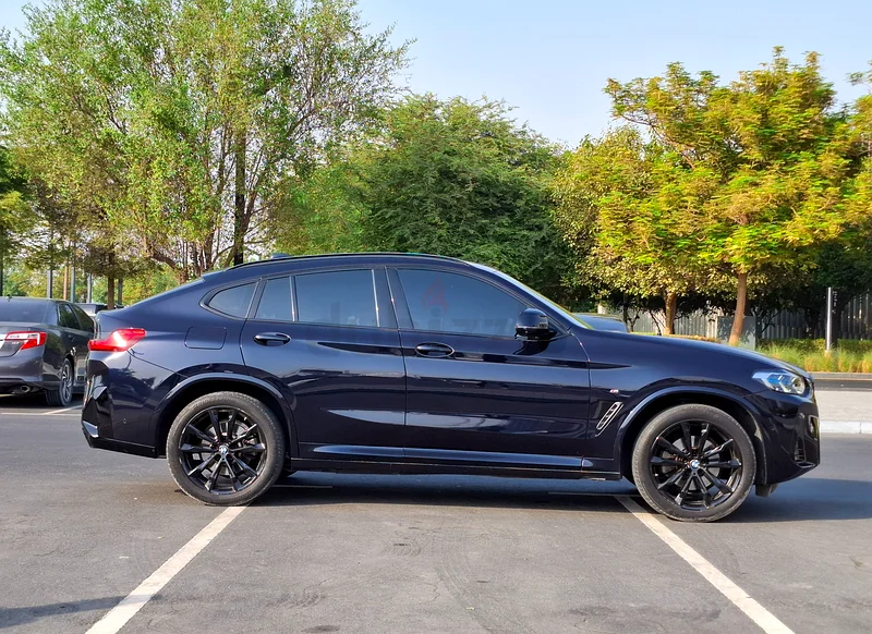3343 درهم/شهريًا | 2023 بي إم دبليو X4 xDrive 30i | مواصفات دول مجلس التعاون الخليجي | المرجع #36380563699047001091113