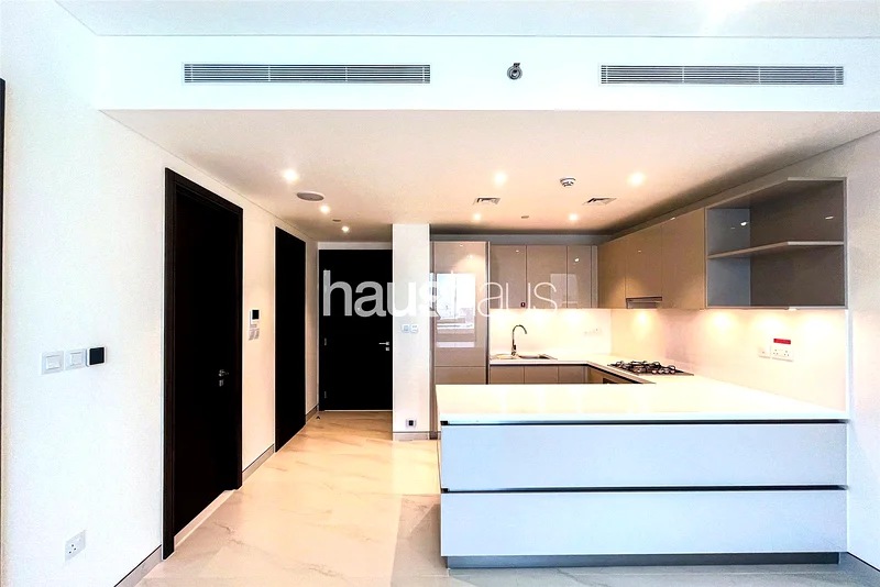 Exclusive | High Floor | Vacant64017179924739114