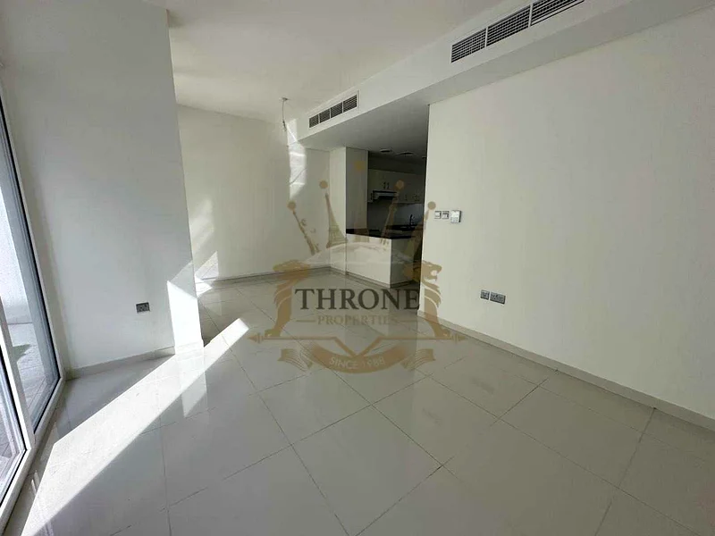 Ready to Move In | Middle Unit | Good condition63741341842947114