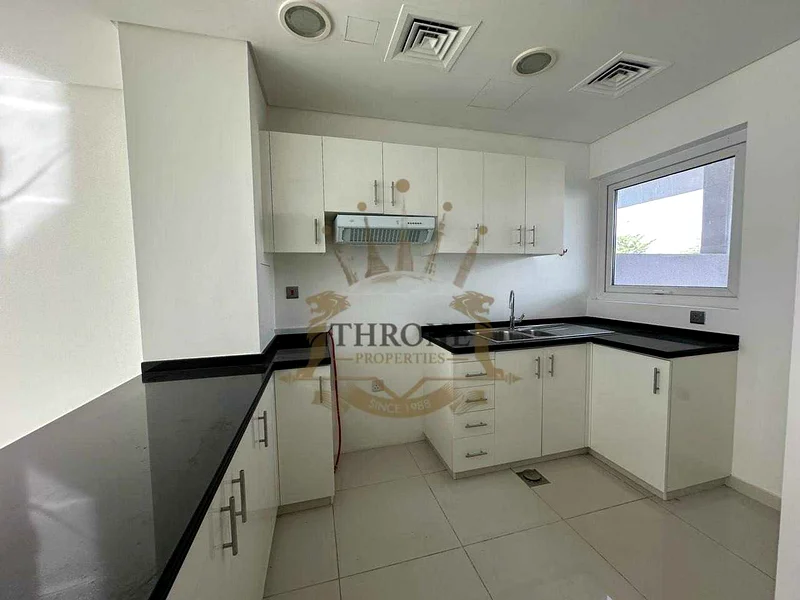 Ready to Move In | Middle Unit | Good condition63741341842947112