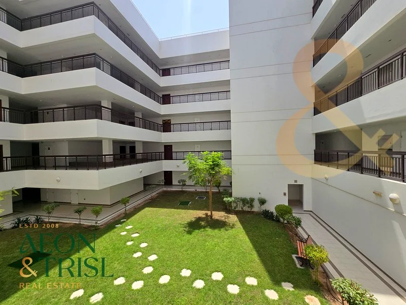 Studio | Largest Layout | Vacant | Pool View63916247870338114