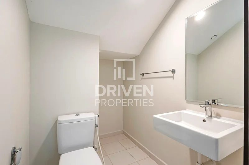 Huge Plot | Well Managed Villa | Serene Location64003011288963112
