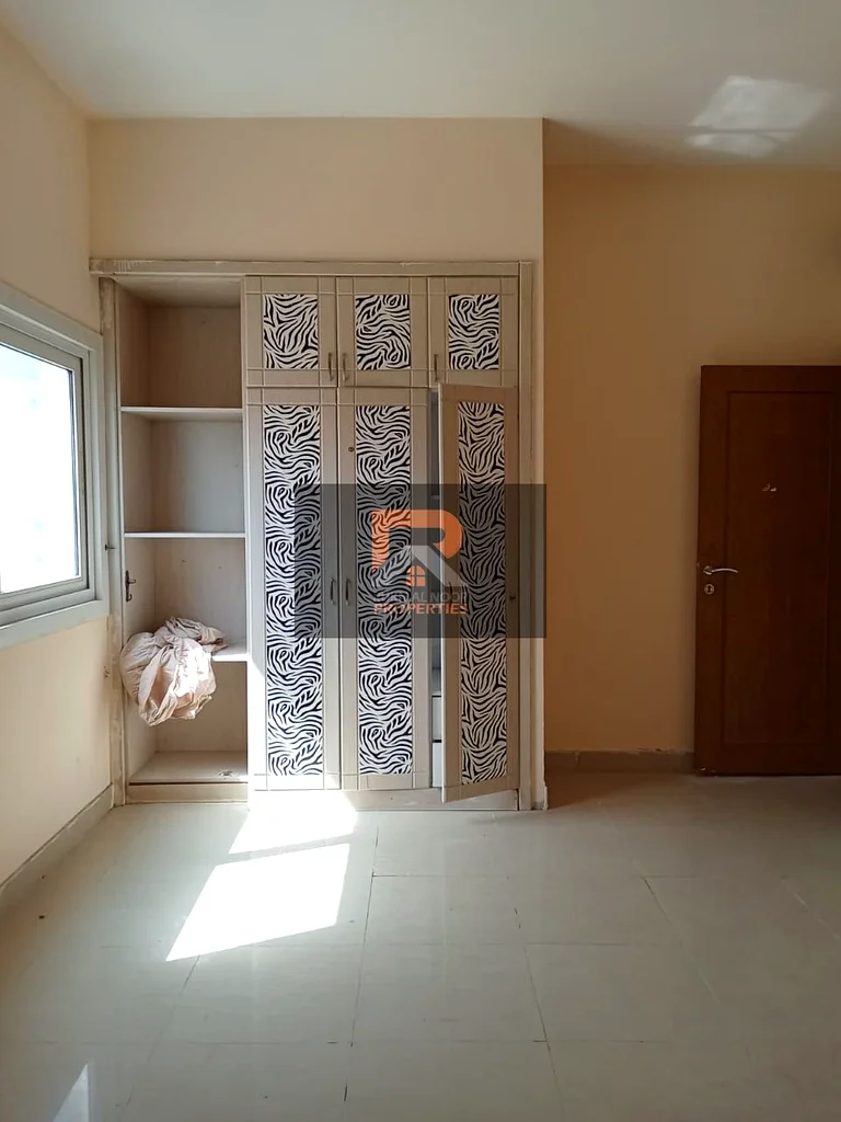 أفضل عرض !!!! {شقة واسعة_|| 2 غرفة نوم + خزائن ||} مع حمامين _ بالقرب من حديقة النهدة _ بسعر 39,999 درهم إماراتي فقط63706954670083112