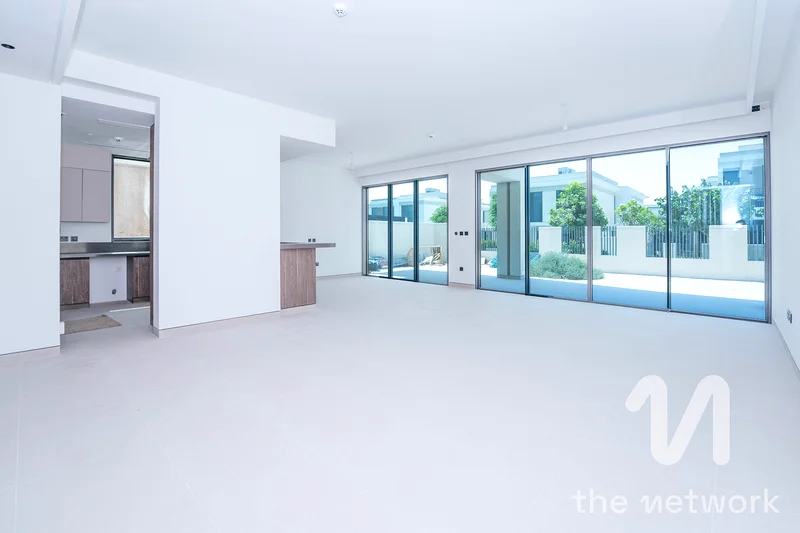 CORNER UNIT | LARGE PLOT | AVAILABLE NOW63734258168834114