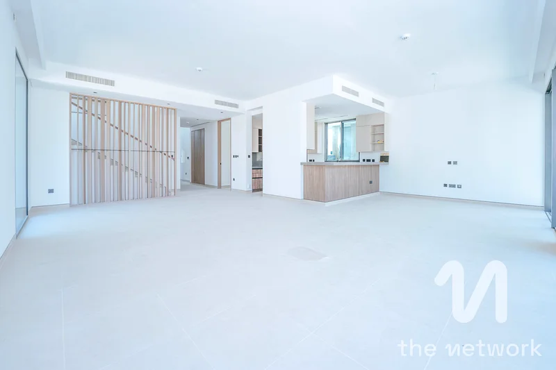 CORNER UNIT | LARGE PLOT | AVAILABLE NOW63734258168834113