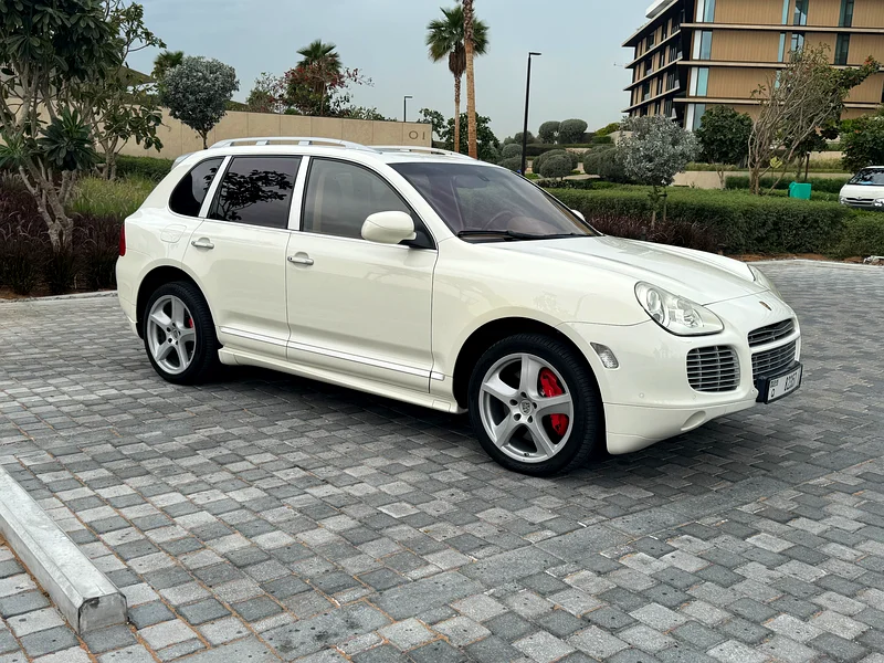 Porsche Cayenne Turbo S63699038325122113