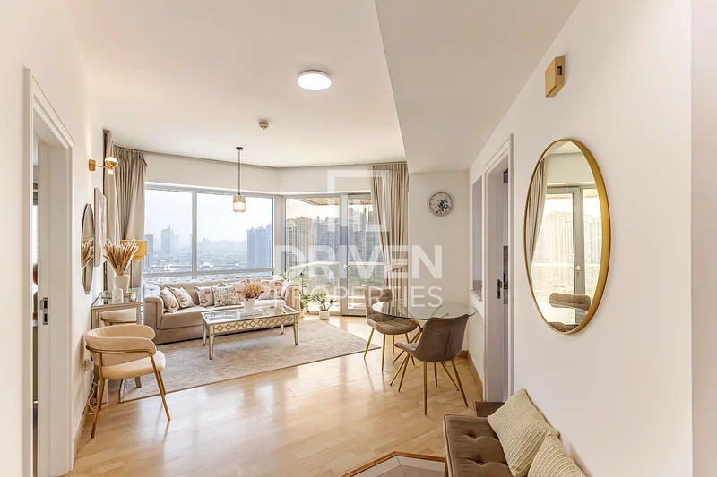 Outstanding Unit with High End Finishes | Vacant63773536760962111