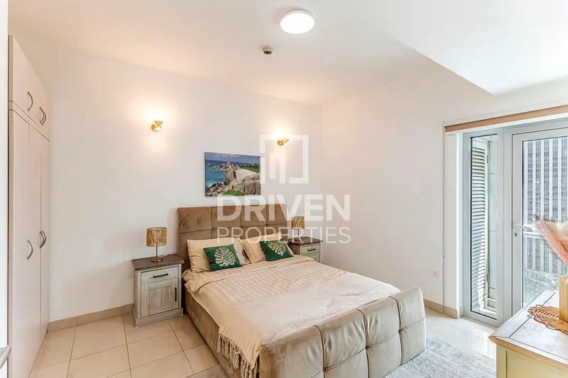 Outstanding Unit with High End Finishes | Vacant63773536760962113