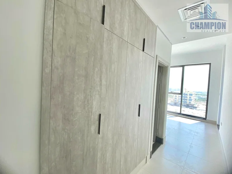 🏡 شقة فاخرة مكونة من غرفتين نوم في مبنى جديد كليًا | صالة كبيرة 🛋️ • شرفتان كبيرتان 🌇 • غرفة غسيل63729951359491113