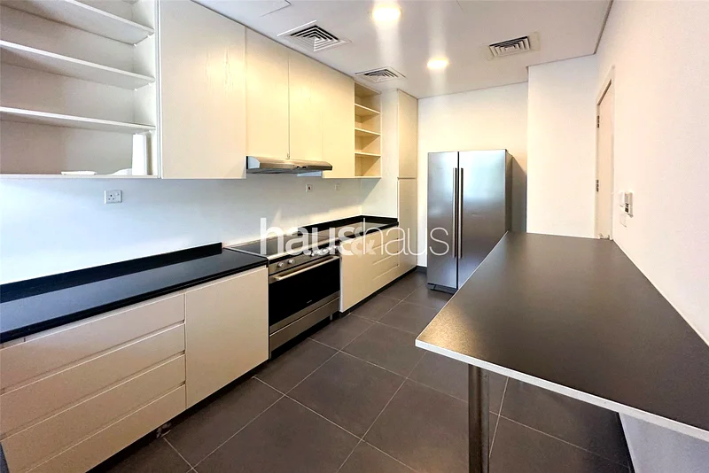 Single Row | Well Maintained | Bright And Spacious63737917605763113