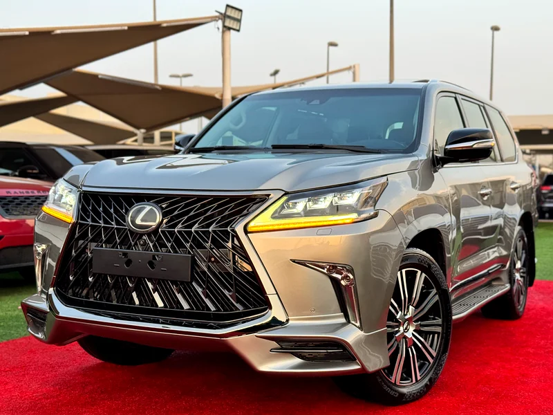 لكزس LX 570 Platinum S 2018 بحالة الوكالة التامة وسعر عرض ممتاز.63699024551937110