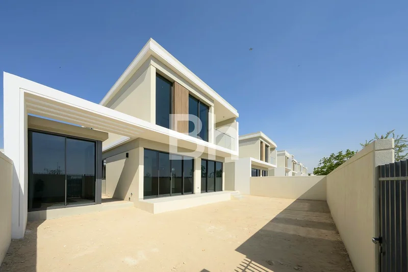 Park views | Open Kitchen | Close to Amenities63930886484866111