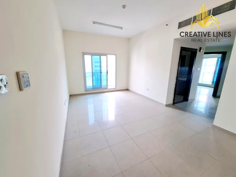 شقة من غرفتي نوم متاحة أمام موقف حافلات RTA للعزاب والموظفين63756975298434110
