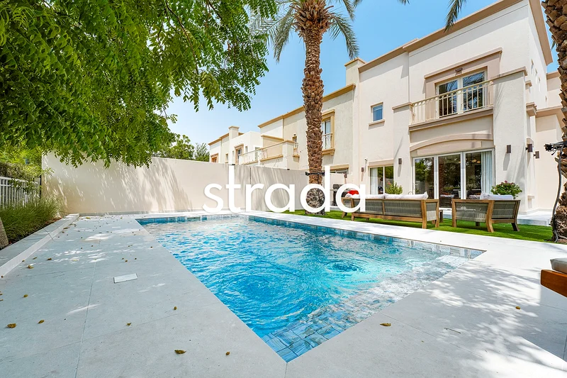 Exclusive | Turn key | Lake Backing63922974239361114
