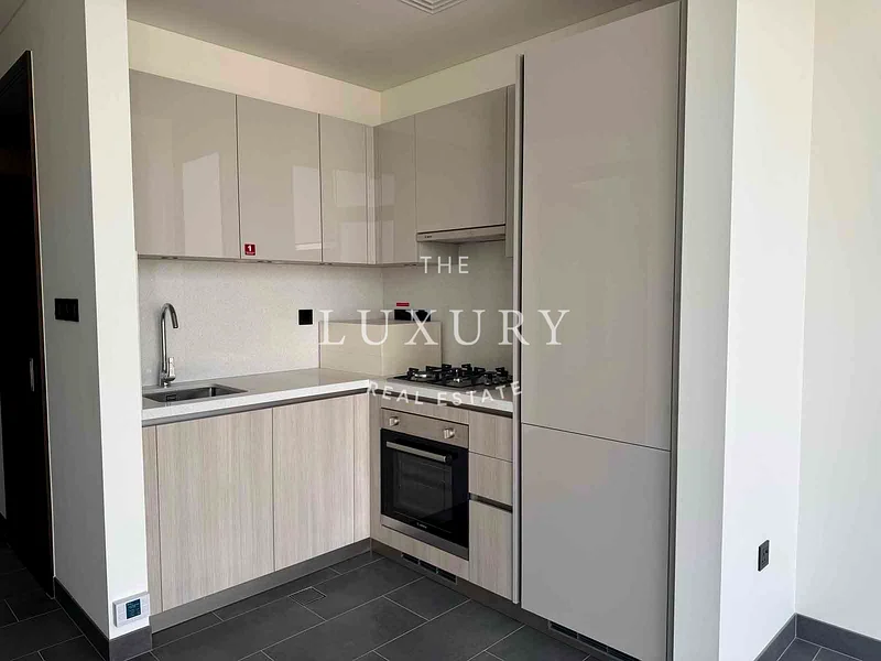 POOL VIEW  | HIGH FLOOR | AVAILABLE NOW63758548002305114