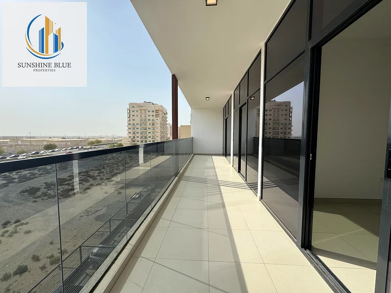 شقة أنيقة جديدة من غرفتين وصالة مع موقف سيارات ومرافق بسعر 110 ألف فقط63728925630465112