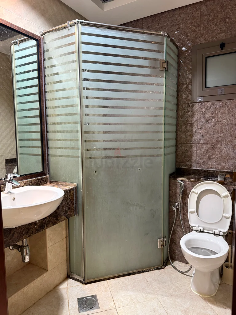 مساحة سرير للسيدات التنفيذيات مع حمام داخلي في منخول63797193228419112