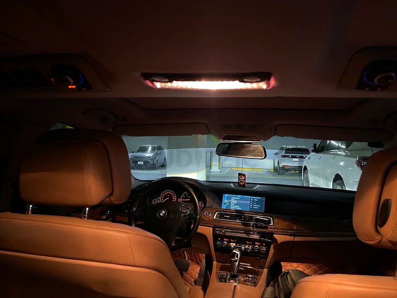BMW 740Li – GCC Specs – Excellent Condition – AED 20,00063699047952513110