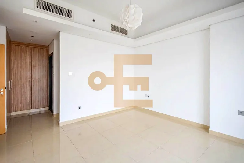 Large Size | Bright | Ready To Move63782222752770112
