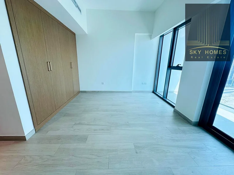 عرض ساخن شقة كبيرة الحجم مفروشة من سامي متاحة بإطلالة مفتوحة بالكامل تأجير 58 ألف63740490321537110