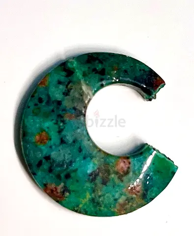 Chrysocolla mineral rock crystal collectible حجر