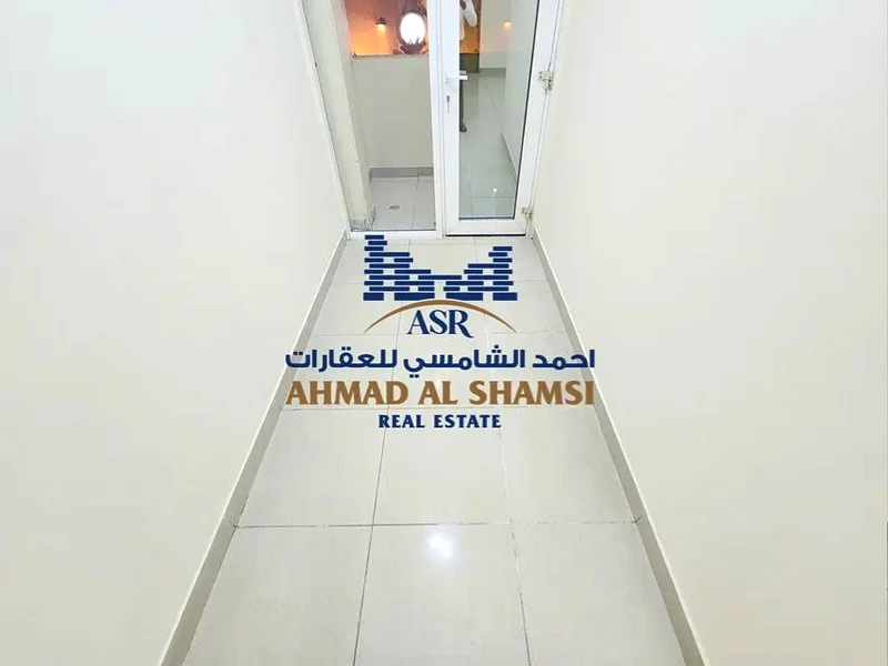 سعر العرض الخاص | شقة واسعة من غرفتي نوم مع شرفة | صالة رياضية مجهزة | موقع ممتاز قرب حدود دبي63707321645187113