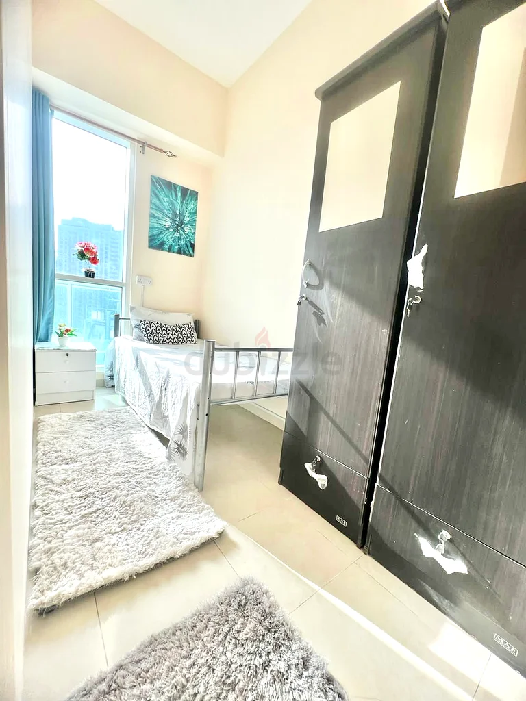 سكن راقى للبنات فقط بدبى بجوار مترو الإستاد63797193407362110