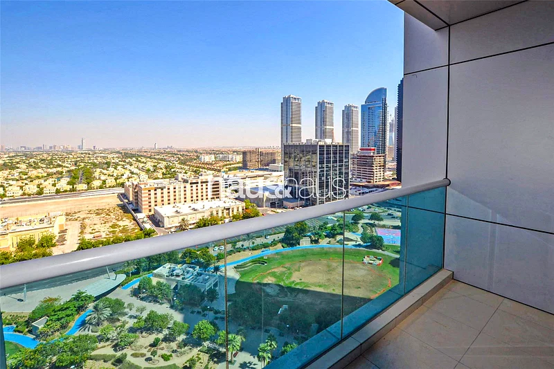 Unfurnished | Large Unit | Stunning Views | Vacant63748661596675110