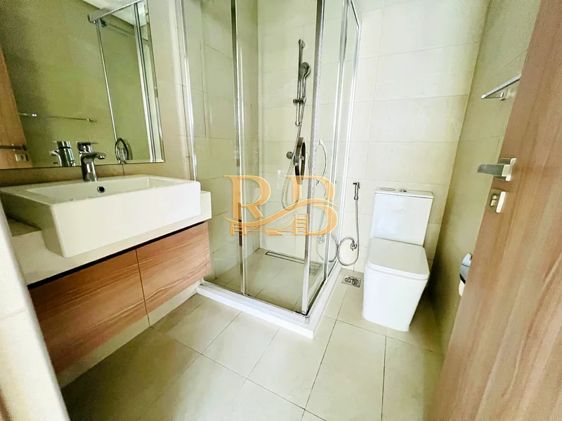 Corner 1Bhk || Spacious Layout || Higher Floor || Ready to Move63802334850819113
