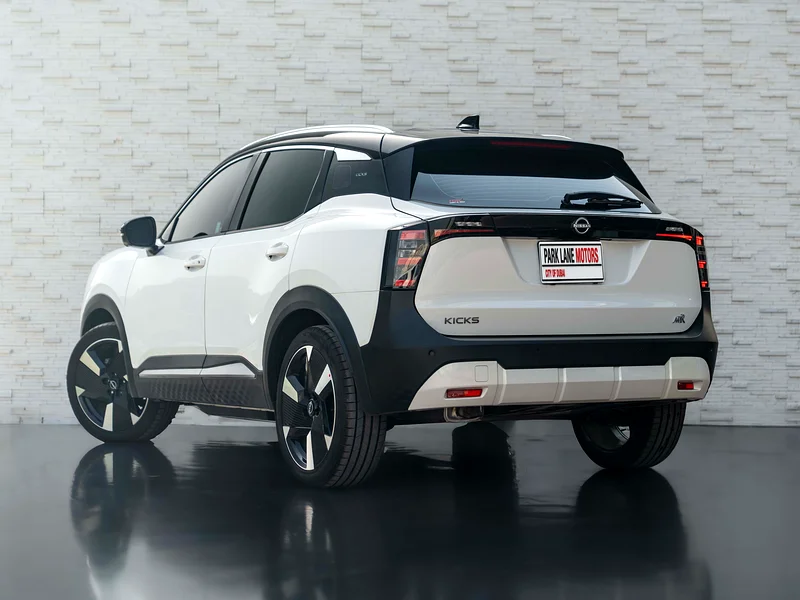 BACK-TO-SCHOOL DEAL • NEW KICKS • TOP OPTION • 6,000 KM’S • UNLIMITED KM’S AGENCY WARRANTY TILL 203063699058225411112