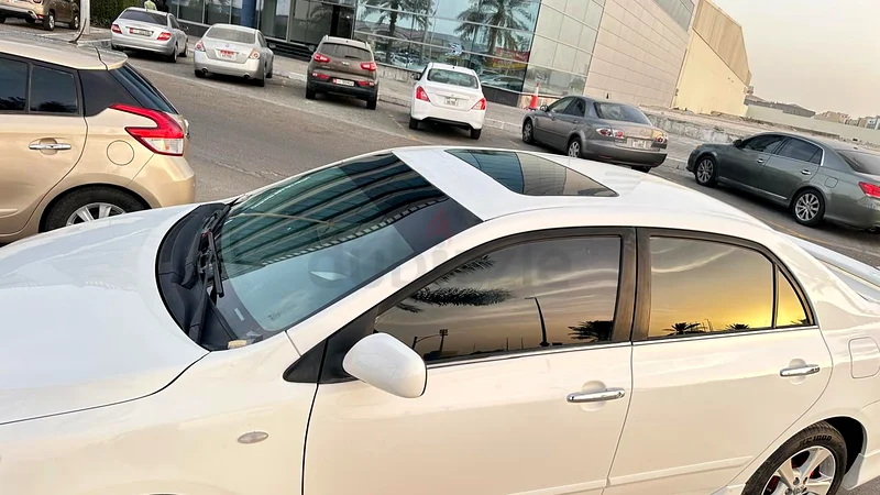 Toyota Corolla 2013 Sportz with sunroof63699050996609111