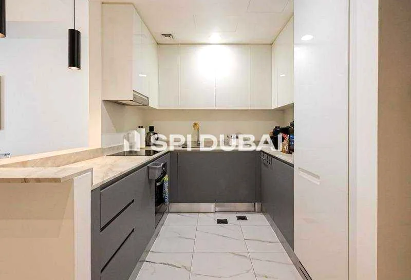 Spacious 4-BR Townhouse I Prime Location63747810439811114