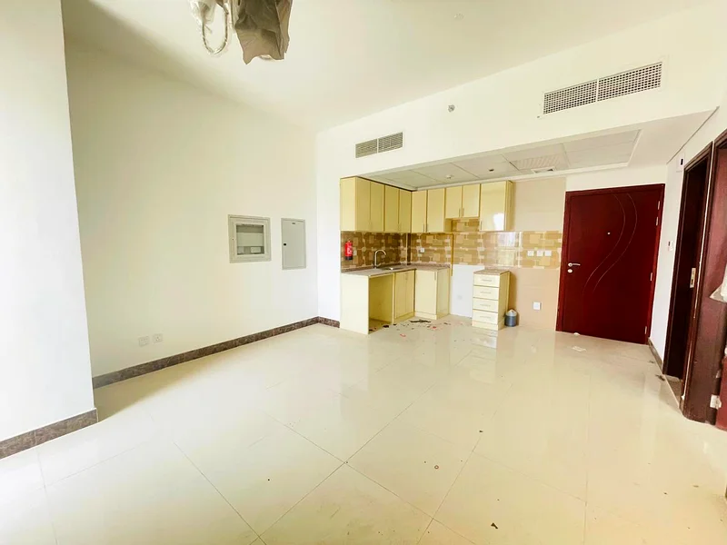شقة ب studio مع شرفة للإيجار في فيلا 2 ورسان 463742188555010114