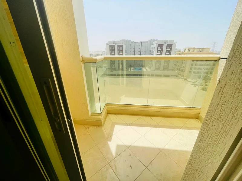 شقة ب studio مع شرفة للإيجار في فيلا 2 ورسان 463742188555010110