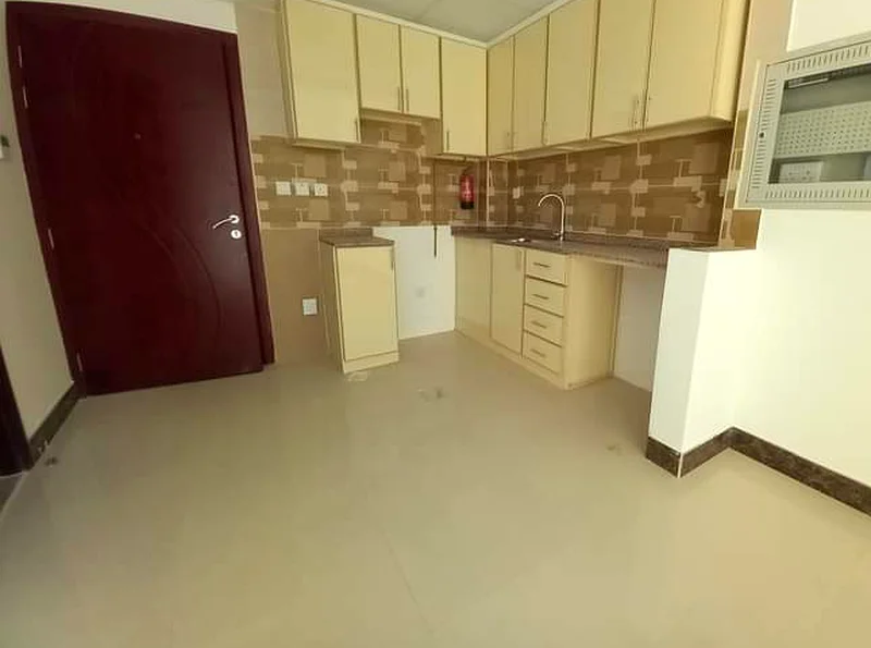 شقة ب studio مع شرفة للإيجار في فيلا 2 ورسان 463742188555010113