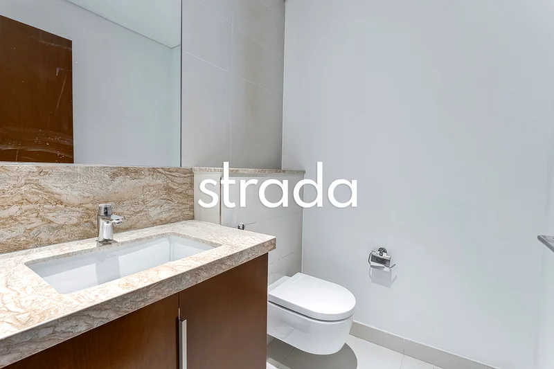 Park View | Spacious Unit | October63754624992770114