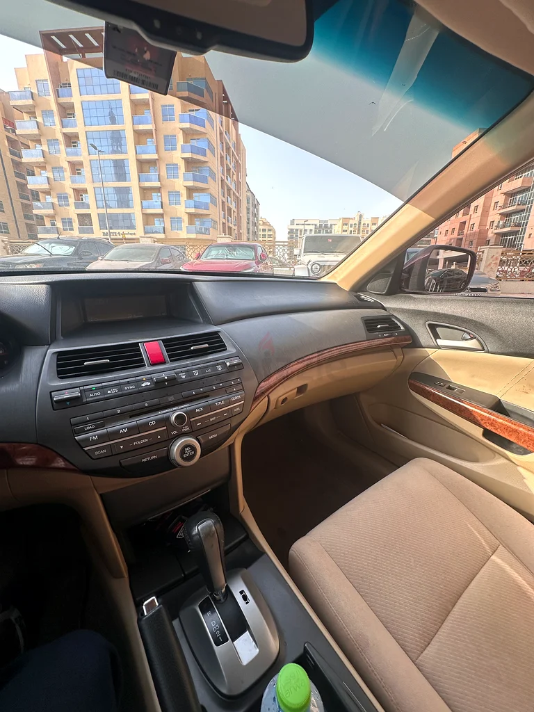 هوندا أكورد في حالة جيدة للبيع63699033084803111