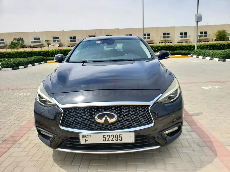 إنفينيتي Q30 بمواصفات كاملة - للسيدات63699029649281110