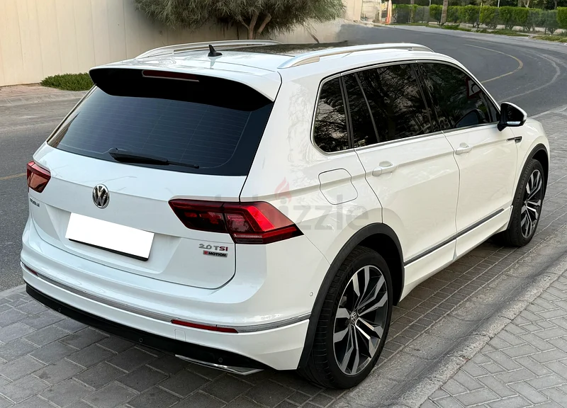 Volkswagen Tiguan 2017 GCC R-Line, CarPlay, Premium Low Mileage No Accident No Repaint Mint Condition63700661912195113