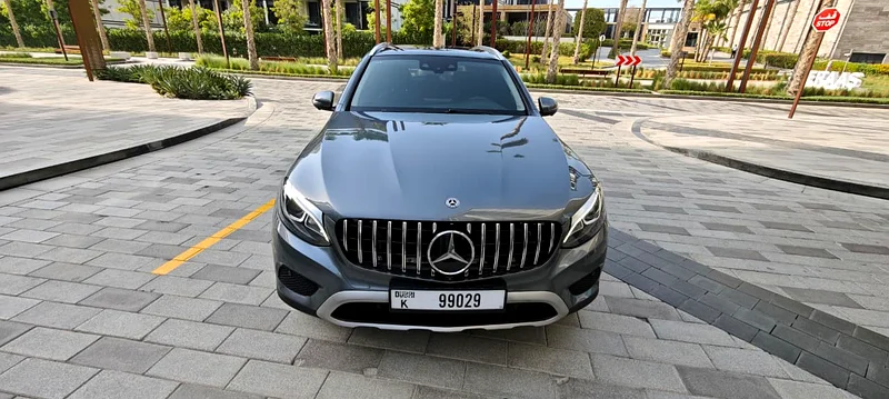 2019 Mercedes Benz GLC 350e 4 Matic-Plug in Hybrid
Full option-Excellent Condition63700381300865114