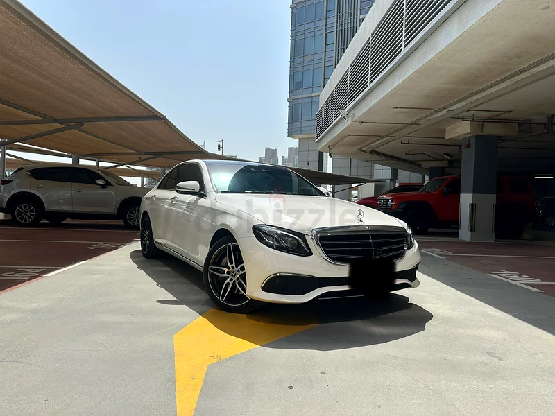 Mercedes Benz E400 4Matic | Full Optional | AMG Rims | Panoramic Sunroof | Excellent Condition63699044088194110