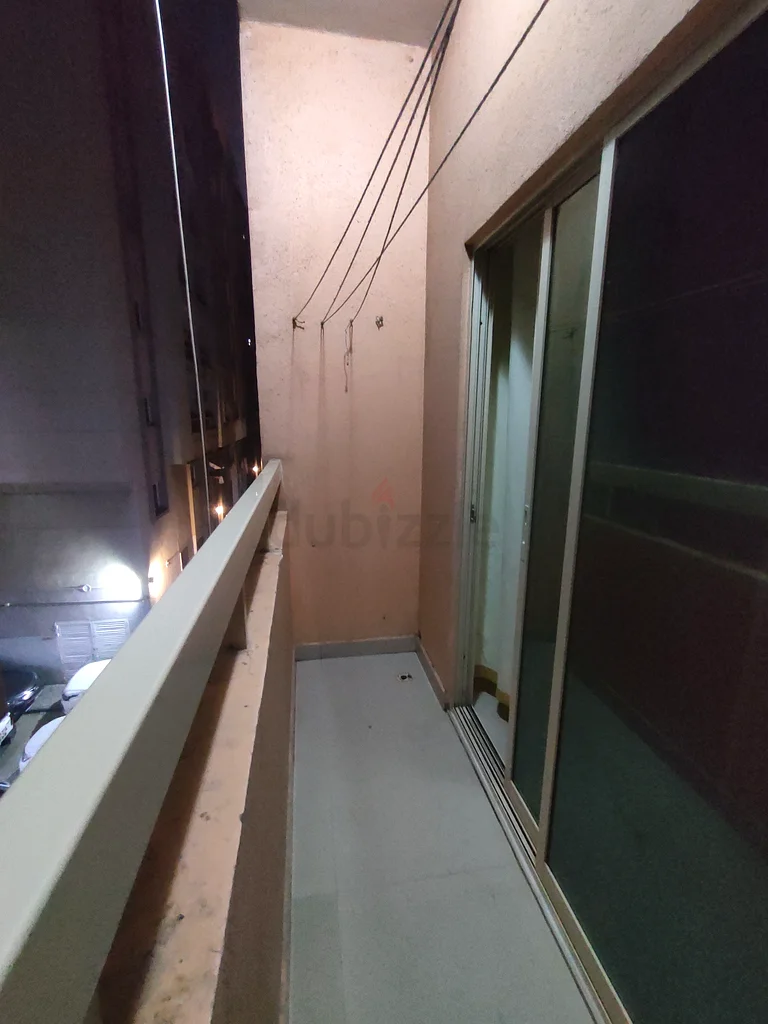 Spacious room available63796893885186114