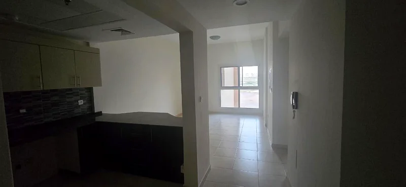 شقة حديثة مكونة من غرفتي نوم للإيجار | 77,999 درهمًا إماراتيًا63731455925634112
