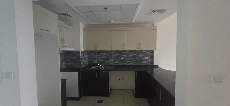 شقة حديثة مكونة من غرفتي نوم للإيجار | 77,999 درهمًا إماراتيًا63731455925634113