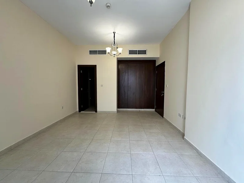 شقة واسعة بغرفة نوم واحدة | 817 قدم مربع | 59,999 درهم63731272928385112
