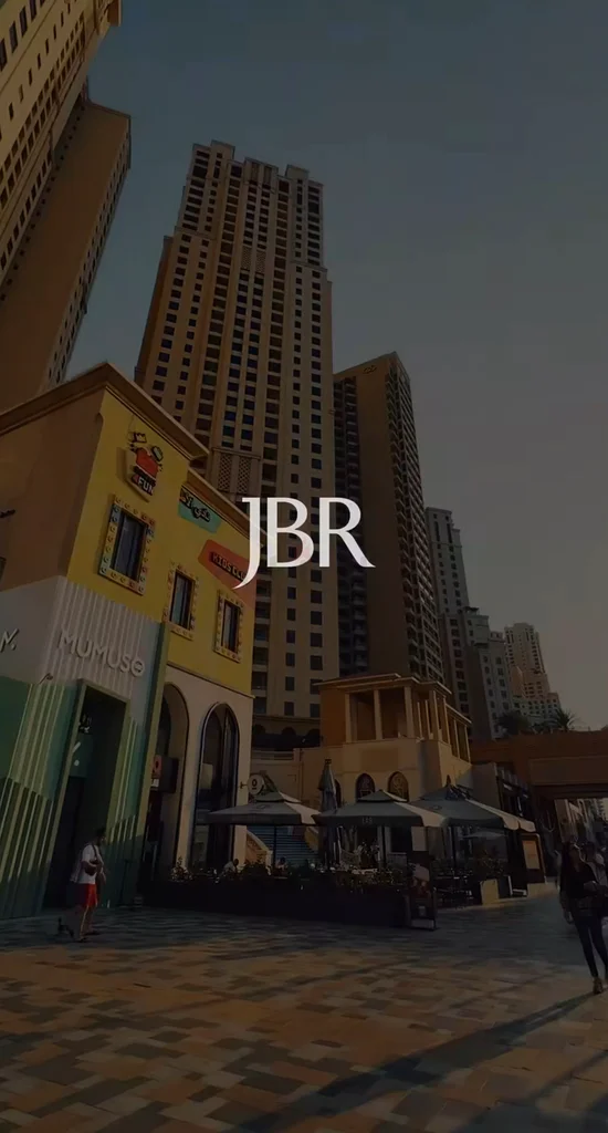 مساحة سرير بمنظر بحري في جيه بي آر63797699172225113