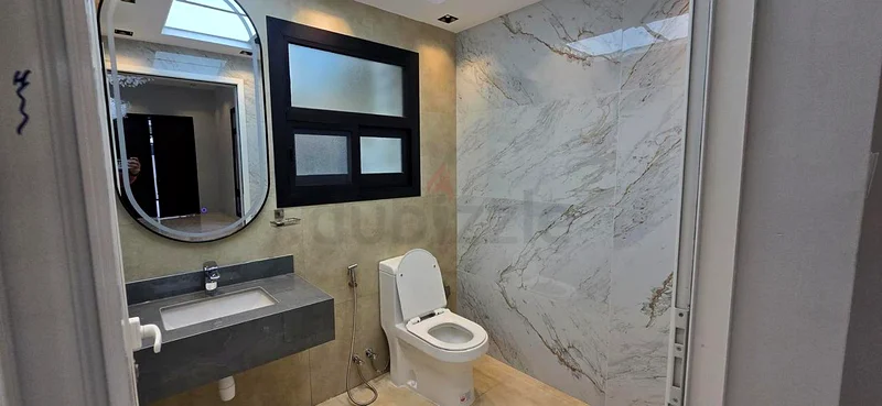 Room For Rent63796993411074112